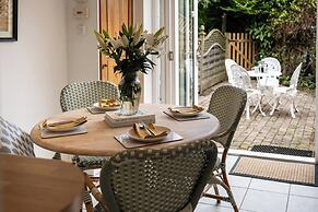 Clifford Chambers Cosy 2 Bedroom Cottage