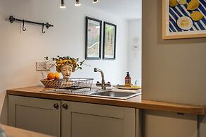 Clifford Chambers Cosy 2 Bedroom Cottage