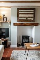 Clifford Chambers Cosy 2 Bedroom Cottage