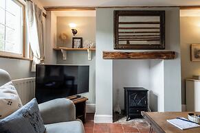 Clifford Chambers Cosy 2 Bedroom Cottage