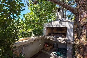 House Rose With Private Pool And Garden