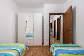 House Rose With Private Pool And Garden