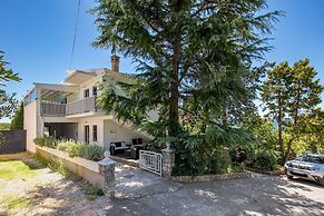 House Rose With Private Pool And Garden