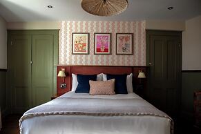 Round House Apartments