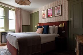 Round House Apartments