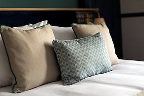 Round House Apartments