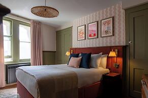 Round House Apartments