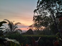 Mapleton Peaceful Provence BnB