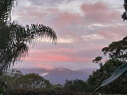 Mapleton Peaceful Provence BnB