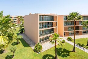 Luxury 3BR 7 pools Beach 200 m