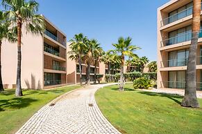 Luxury 3BR 7 pools Beach 200 m