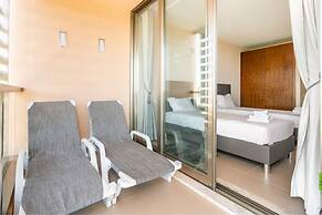 Luxury 3BR 7 pools Beach 200 m