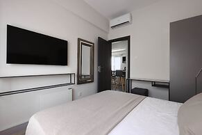 Phaedrus Living Mini Art House Rivera