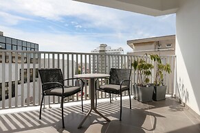 Phaedrus Living Mini Art House Rivera