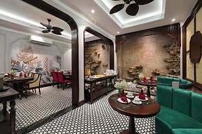 Serene Central hotel