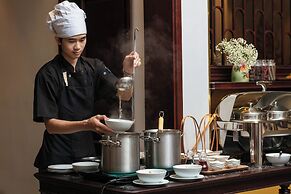 Serene Central hotel