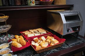 Serene Central hotel