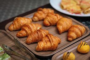 Serene Central hotel