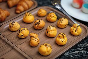 Serene Central hotel