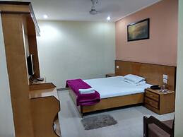 HOTEL RAJ PALACE by ROH