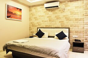 HOTEL RAJ PALACE by ROH