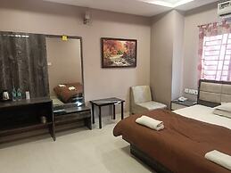 HOTEL RAJ PALACE by ROH