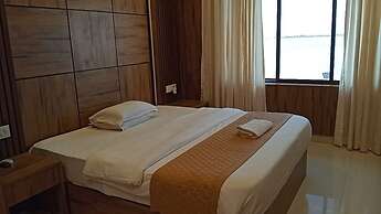 HOTEL RAJ PALACE by ROH