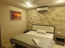 HOTEL RAJ PALACE by ROH