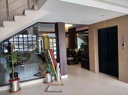 HOTEL RAJ PALACE by ROH