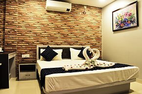 HOTEL RAJ PALACE by ROH