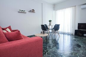 Modern 1 Bd Balcony Apt in Kato Patisia