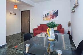 Modern 1 Bd Balcony Apt in Kato Patisia