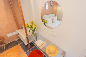 Como Dreams Apartments - Serendipity Suite