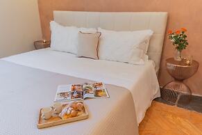 Como Dreams Apartments - Serendipity Suite