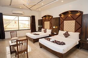 Hotel Grand Sarowar