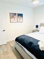 BnB Hyperion Spacious 2b1b Getaway Near Beach