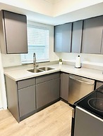 BnB Hyperion Spacious 2b1b Getaway Near Beach