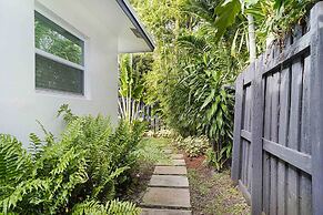 BnB Hyperion Brand New 2b2b Retreat w Patio