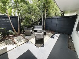 BnB Hyperion Brand New 2b2b Retreat w Patio