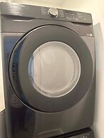 BnB Hyperion Brand New 2b2b Retreat w Patio