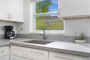 BnB Hyperion Brand New 2b2b Retreat w Patio