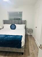 BnB Hyperion Brand New 2b2b Retreat w Patio