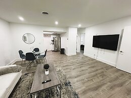 BnB Hyperion Brand New 2b2b Retreat w Patio