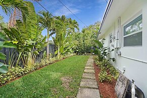 BnB Hyperion Brand New 2b2b Retreat w Patio