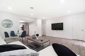 BnB Hyperion Brand New 2b2b Retreat w Patio