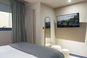 Urban Chic - Turnstile