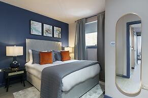 Urban Chic - Turnstile