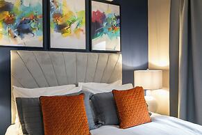 Urban Chic - Turnstile