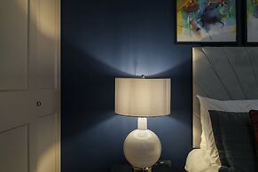 Urban Chic - Turnstile