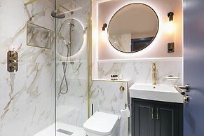 Urban Chic - Turnstile